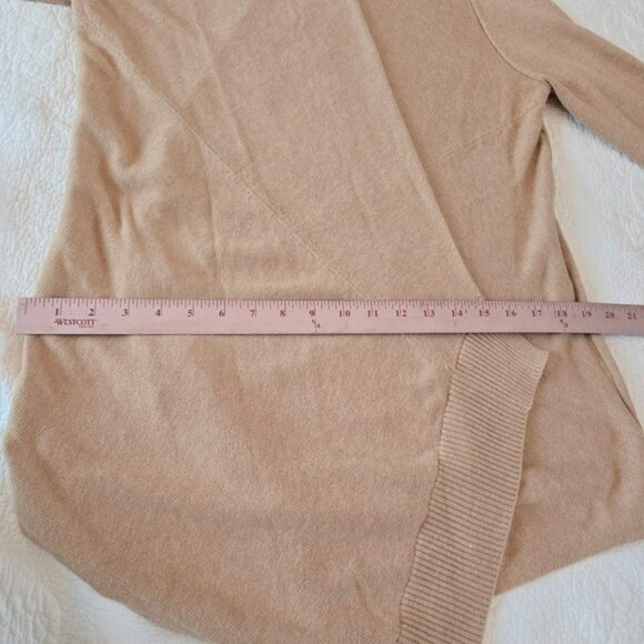 Chico's 2 Women's Tan Knit Cardigan Sweater Size Medium Open Front Office Long - Picture 12 of 15
